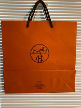 Hermes set of 3 paper shopping bags